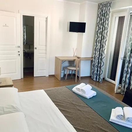 Tempio Aurora Affittacamere San Costantino Albanese